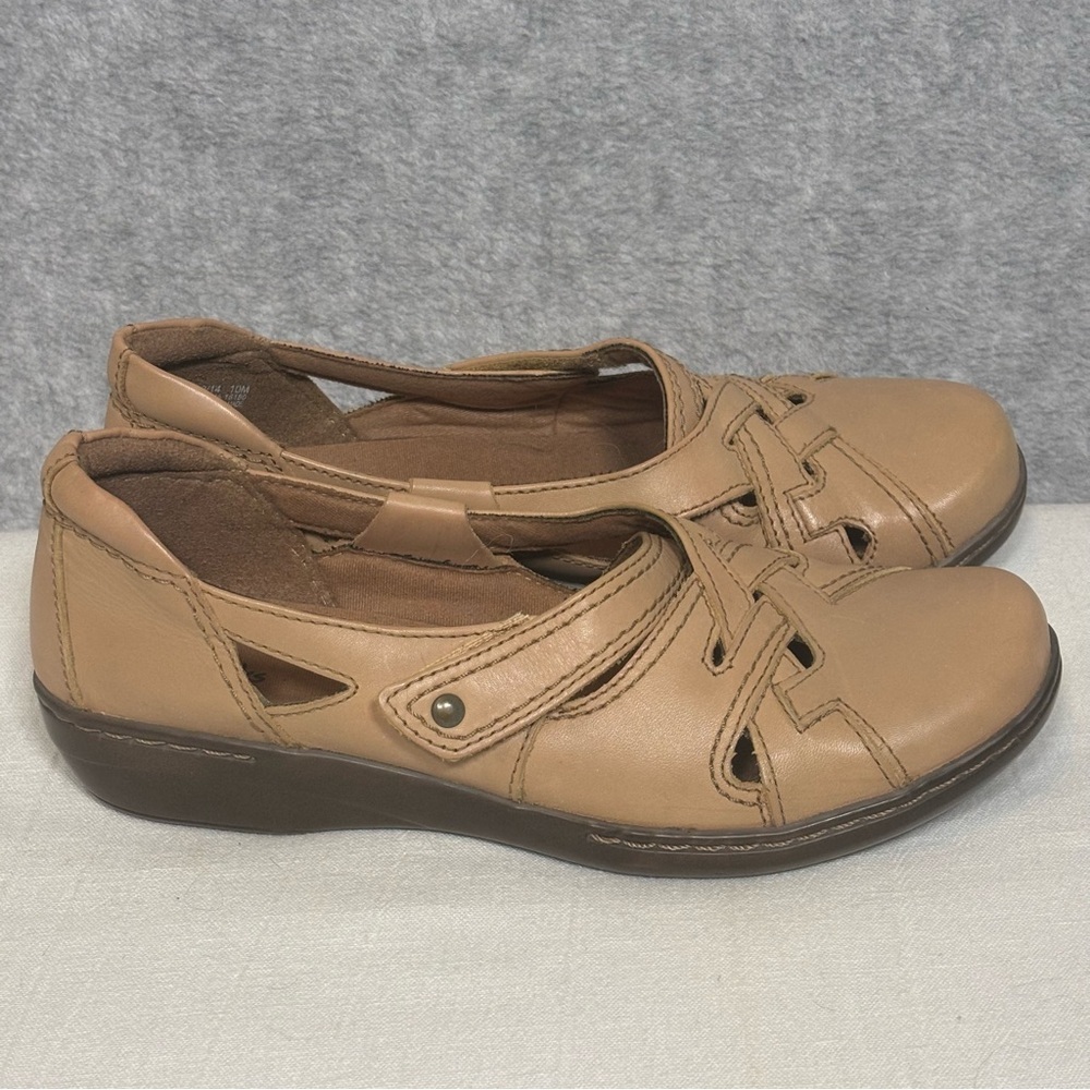 Clarks Evianna Peal Leather Adjustable Straps Loafers Flats-Beige-Women Size 10